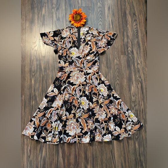 🦋B2G1🦋UNIQUE VINTAGE Black & Floral Flutter Sleeve Pin-Up Midi Dress NWOT - Picture 9 of 12